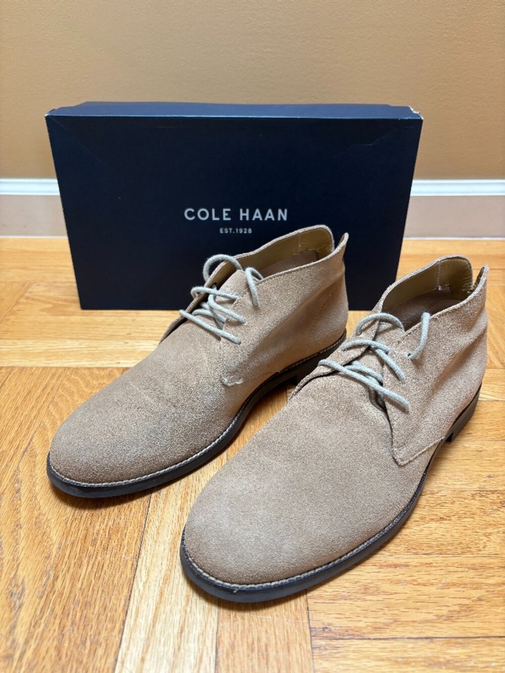 Cole Haan Men Chukka Boot Curtis Milkshake Suede Size 10 M